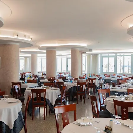 Maxim's Martinsicuro