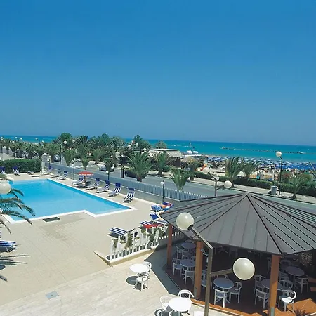 Maxim's Martinsicuro