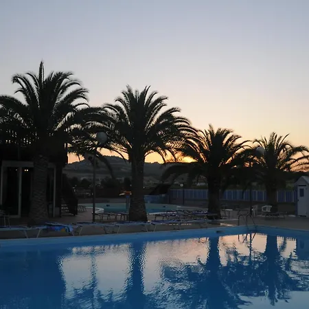 Maxim's Ξενοδοχείο