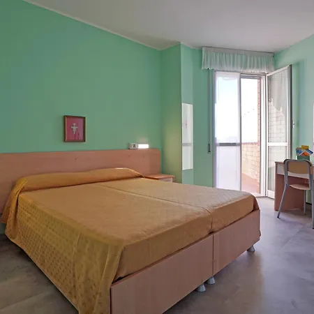 Maxim's Ξενοδοχείο