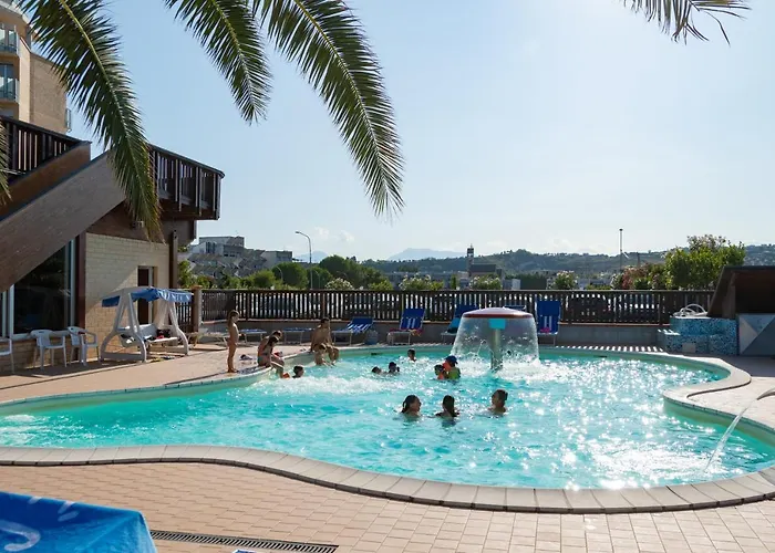 Maxim's Martinsicuro